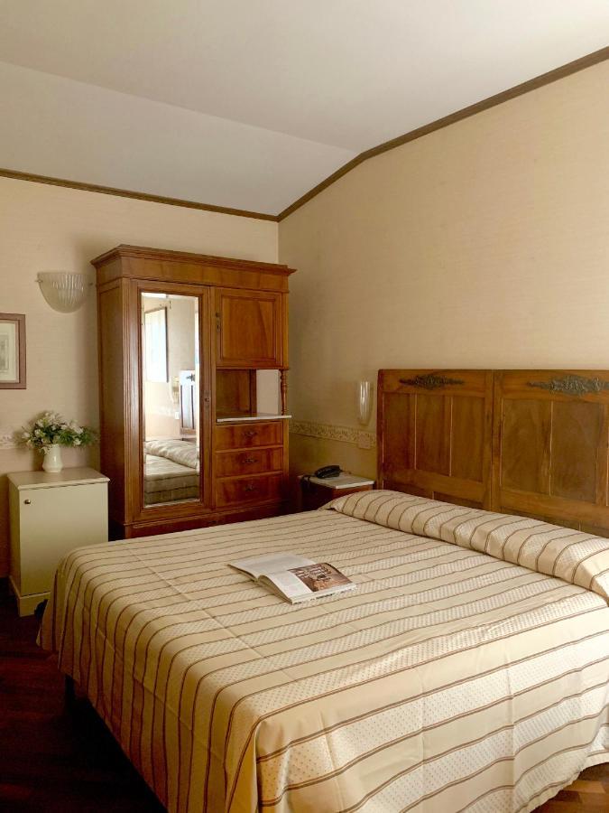 Hotel La Calcina Veneţia Exterior foto